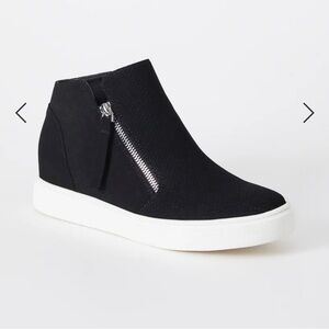 BRAND NEW✨ Black Suede Sneakers✨